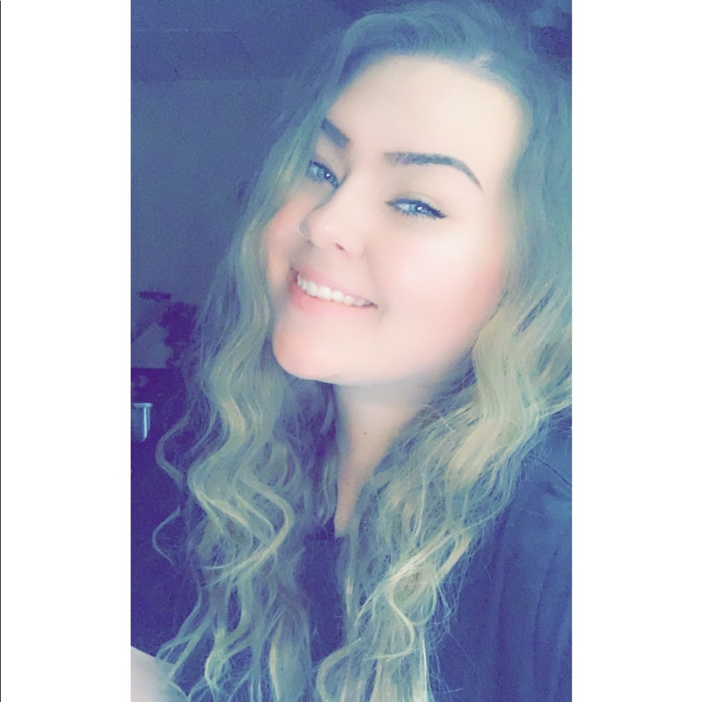 Meet your Posher, Carley
